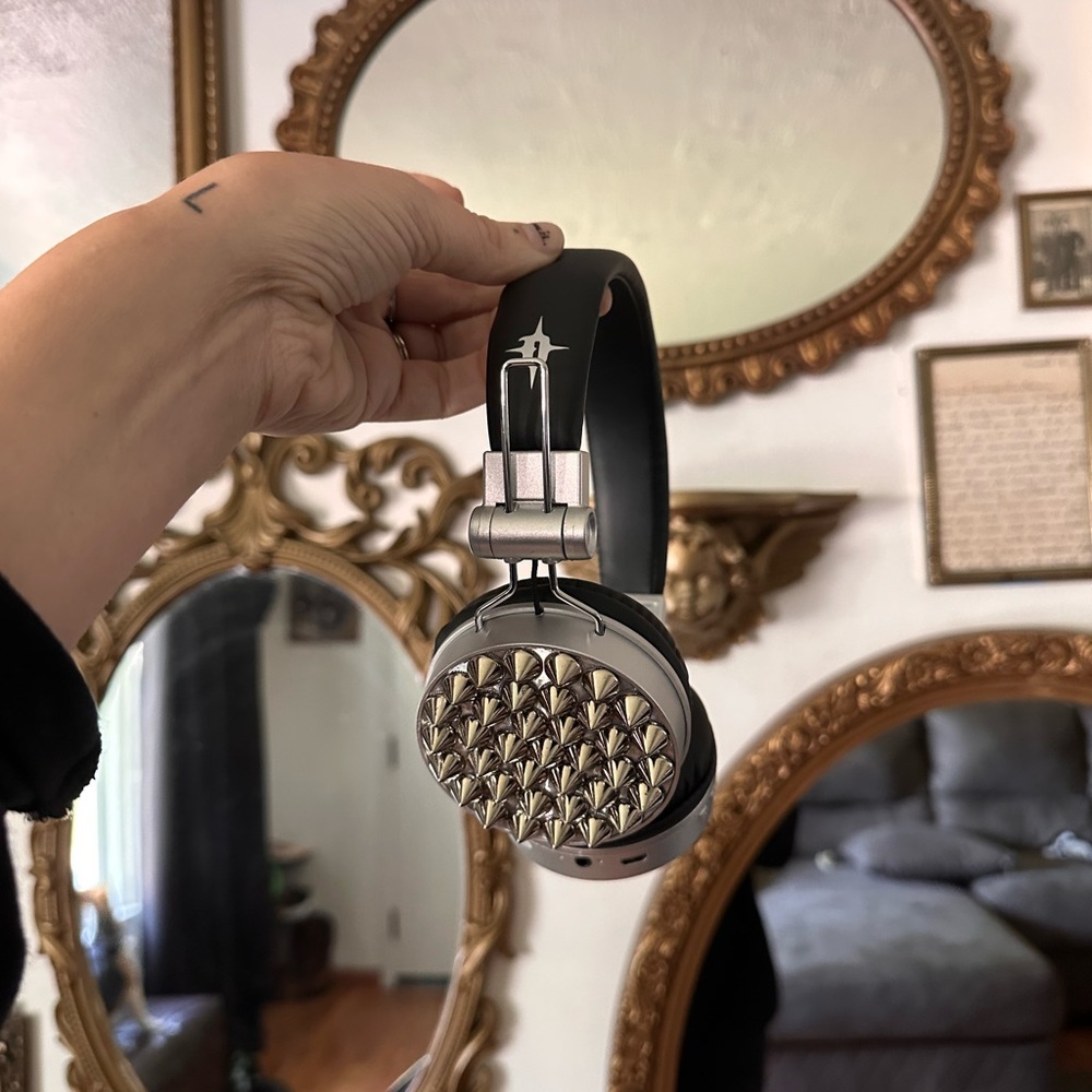 DARKER WAVS headphones